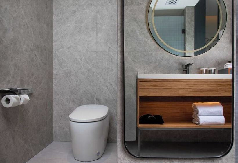 Отель Urcove By Hyatt Nanjing South Railway