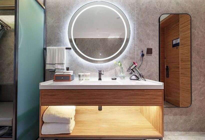 Отель Urcove By Hyatt Nanjing South Railway