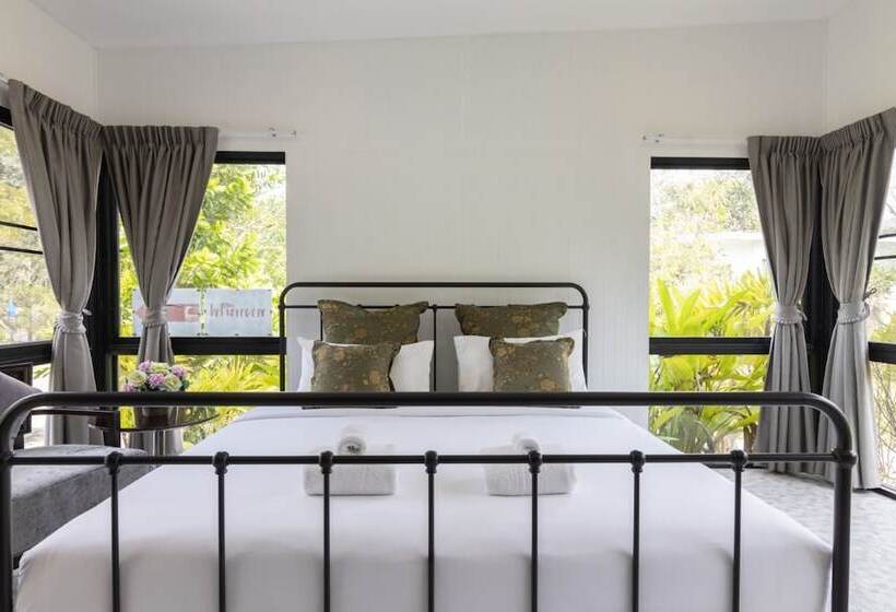 בית מלון כפרי Utapao Resort