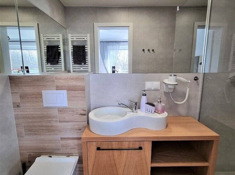 בית מלון כפרי Willa Sky