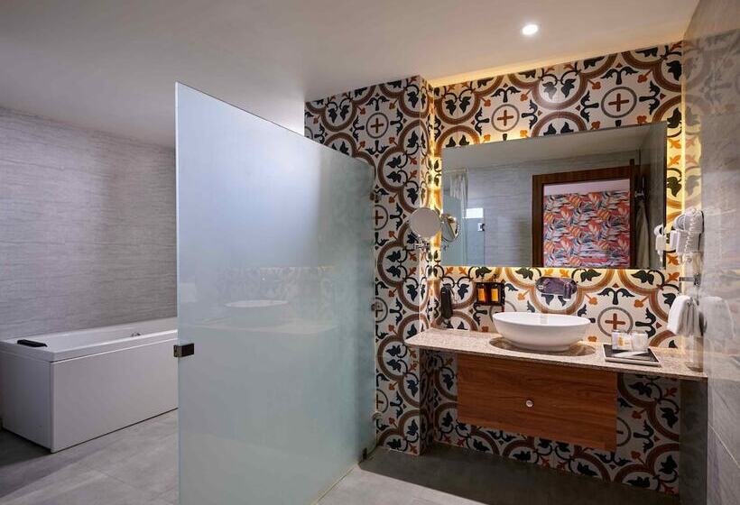 בית מלון כפרי Zone Connect By The Park Indore