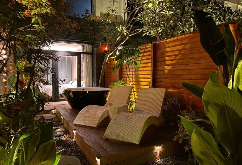 Kenting Sand Island W-villa Seaview Resort