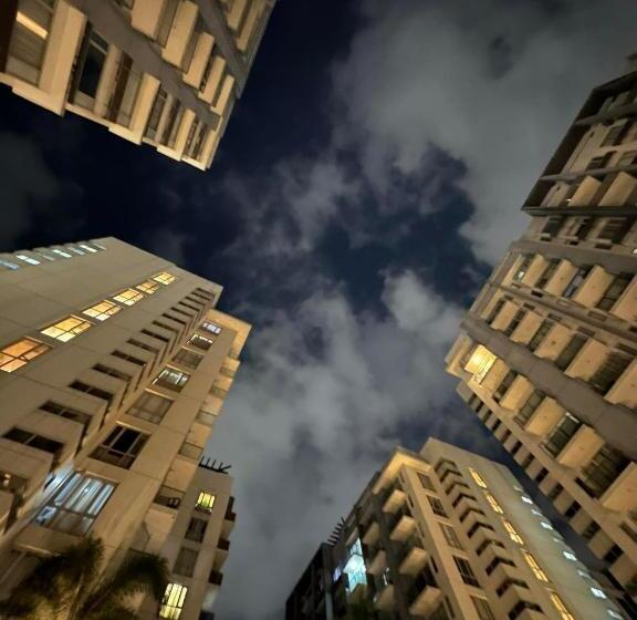 One Palm Tree Villas Hyuna Place, Acros Naia T3