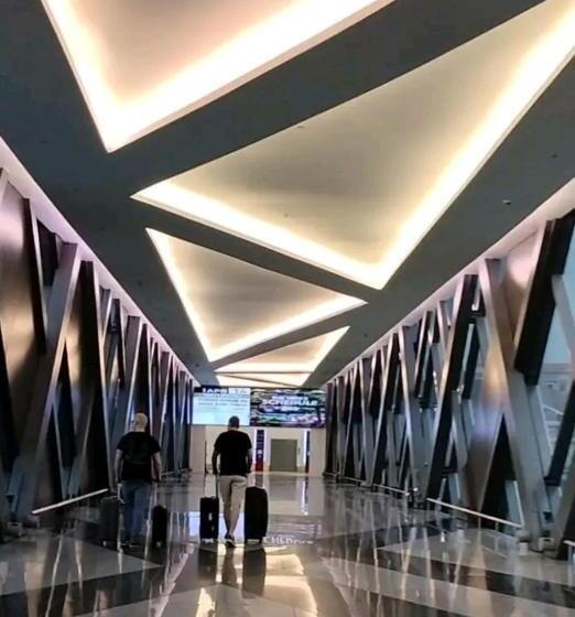 One Palm Tree Villas Hyuna Place, Acros Naia T3