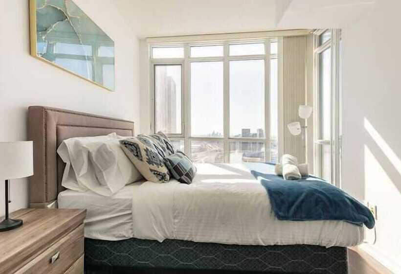 Downtown Toronto Luxury Suites
