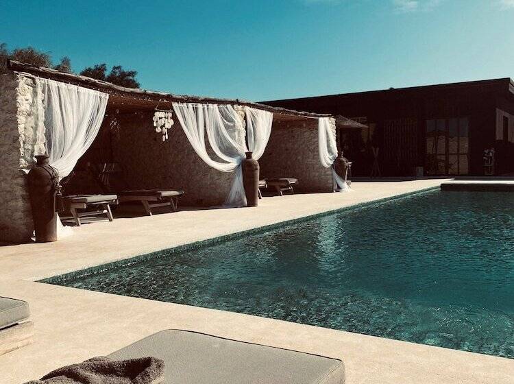 پانسیون Ali Baba Infinity