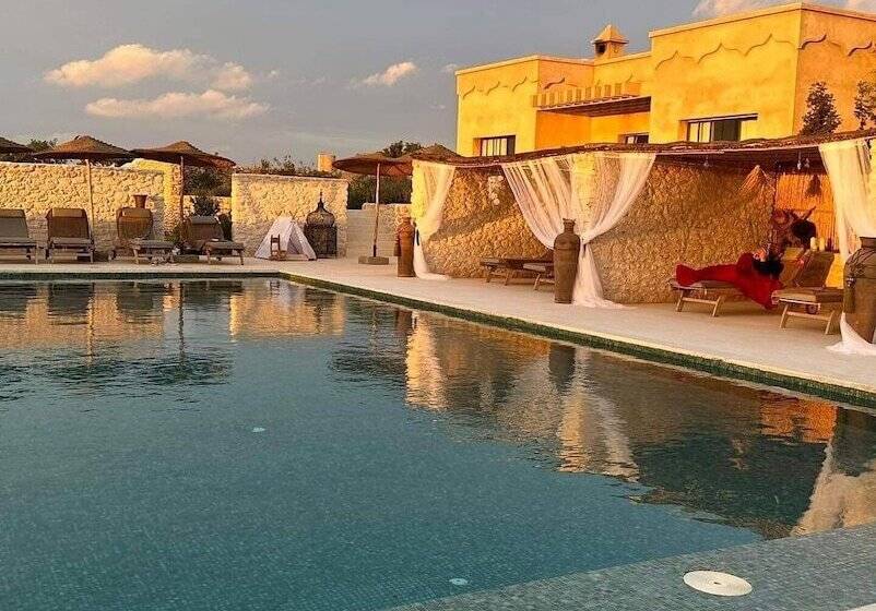 پانسیون Ali Baba Infinity