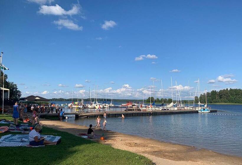 پانسیون Artless