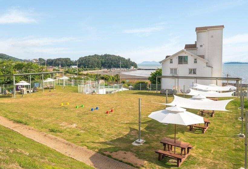 Yeosu Canada Meo Village Pet Pension