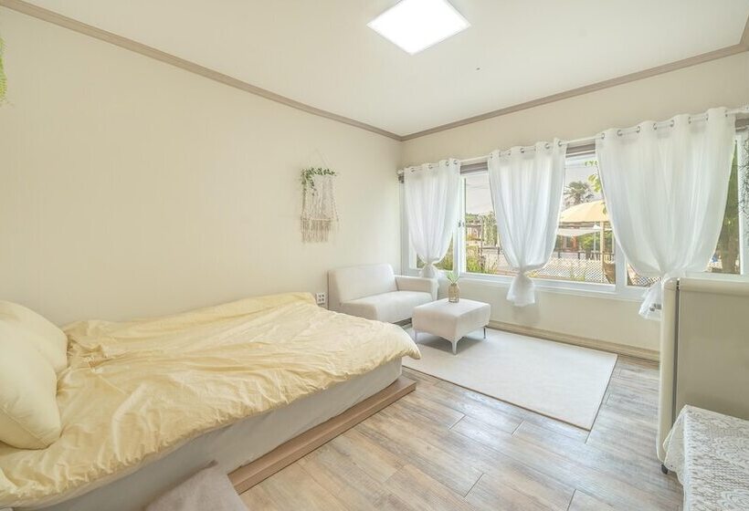 Yeosu Canada Meo Village Pet Pension