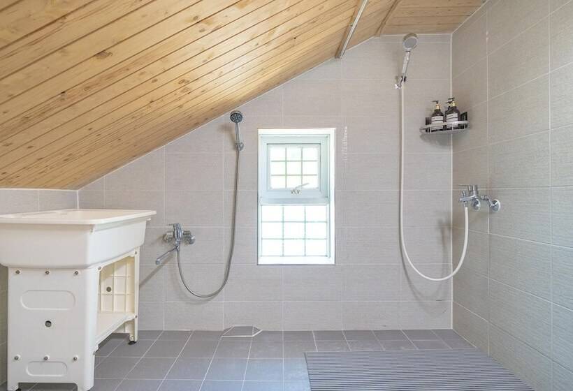 Yeosu Canada Meo Village Pet Pension