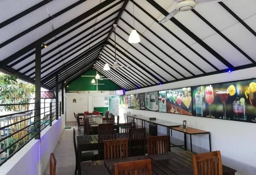 Пансион Capital Resort Inn