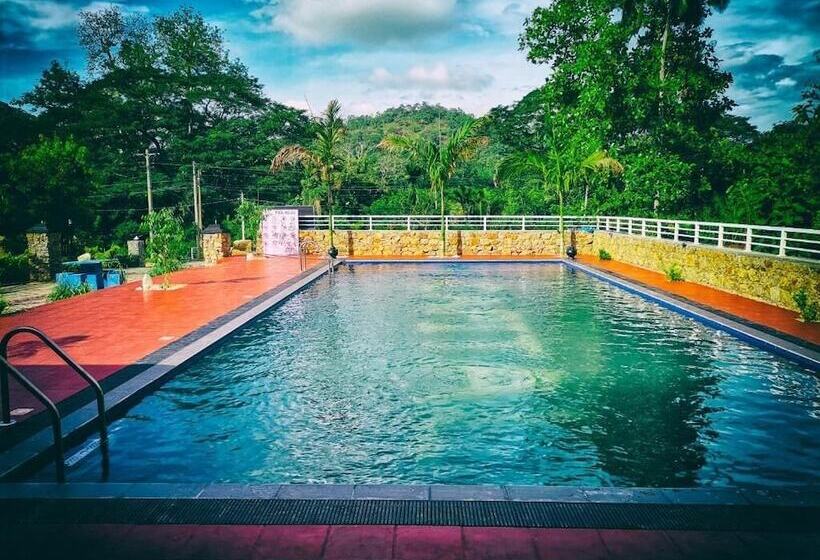 Пансион Capital Resort Inn