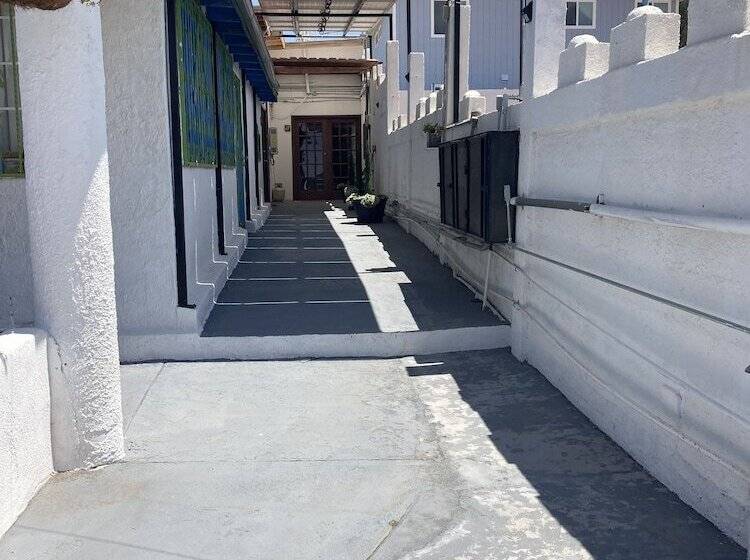 بنسيون Casa Ciprés