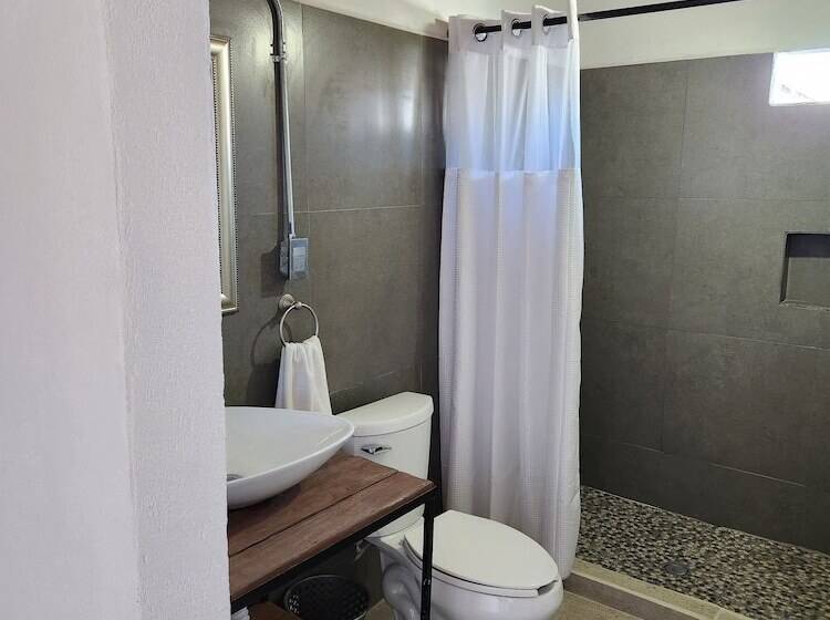 بنسيون Casa Ciprés