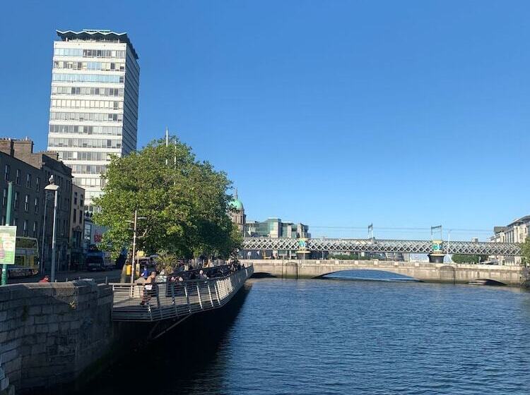 膳宿费 Eden Quay Lodge