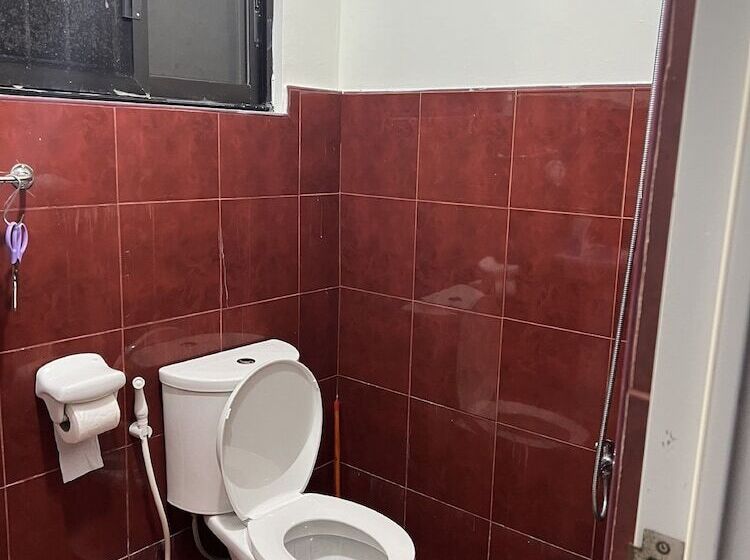 پانسیون Reddoorz At Lao Singuan Homestay