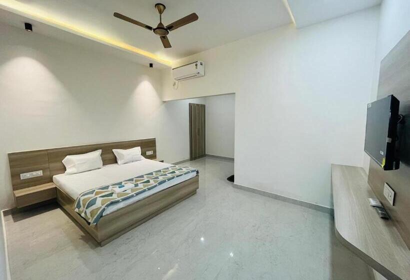 پانسیون Log Inn Banaras