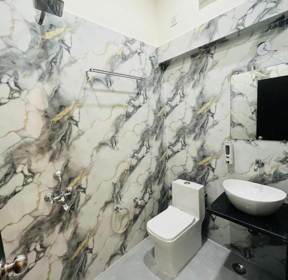 پانسیون Log Inn Banaras