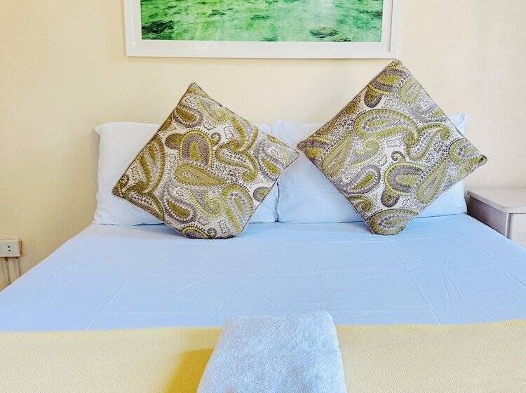 פנסיון Paragua