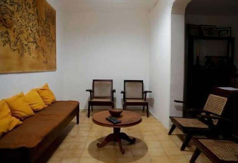 펜션 Ralahami Bungalow