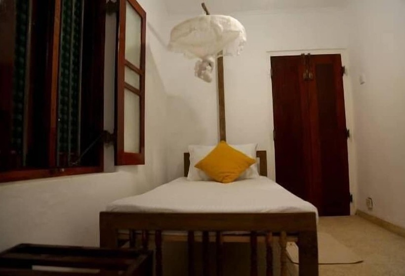 펜션 Ralahami Bungalow