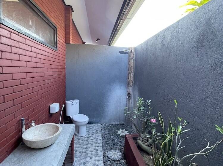 פנסיון Tebu Menjangan Homestay