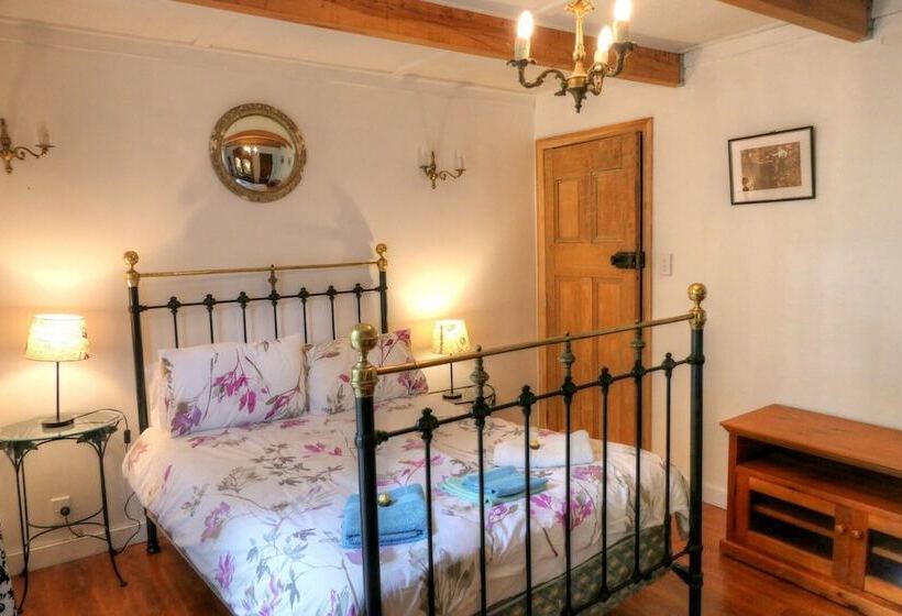 Пансион Timber Trail Centre