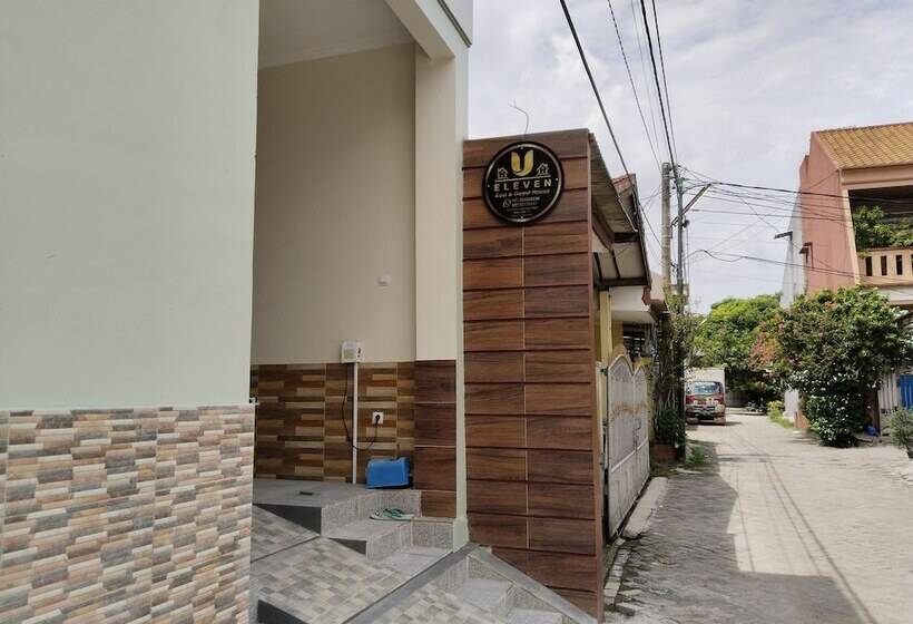 Пансион U Eleven Syariah Homestay