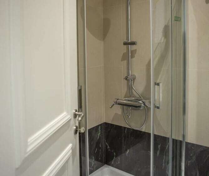 بنسيون Vk Luxury Suites   Private Parking   Adults Only