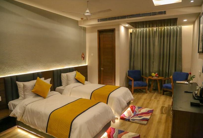 אתר נופש Four Leaf Hotel Sapphire Blue