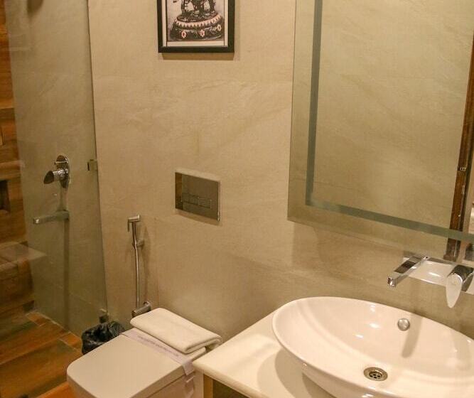 אתר נופש Four Leaf Hotel Sapphire Blue