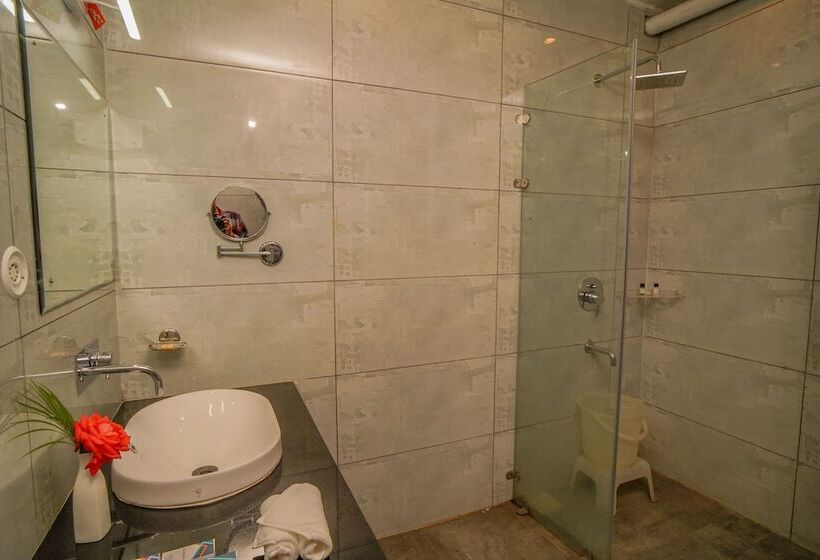 אתר נופש Four Leaf Hotel Sapphire Blue