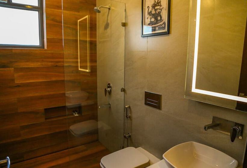 אתר נופש Four Leaf Hotel Sapphire Blue