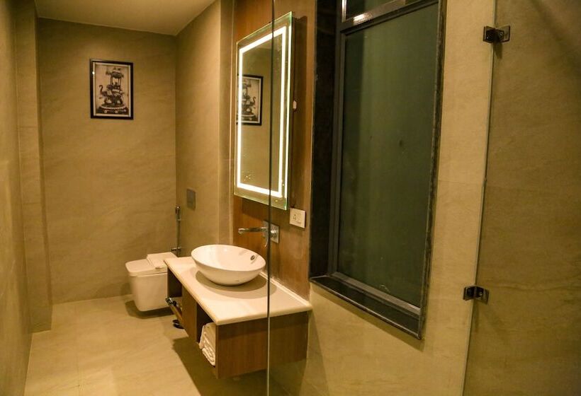 אתר נופש Four Leaf Hotel Sapphire Blue