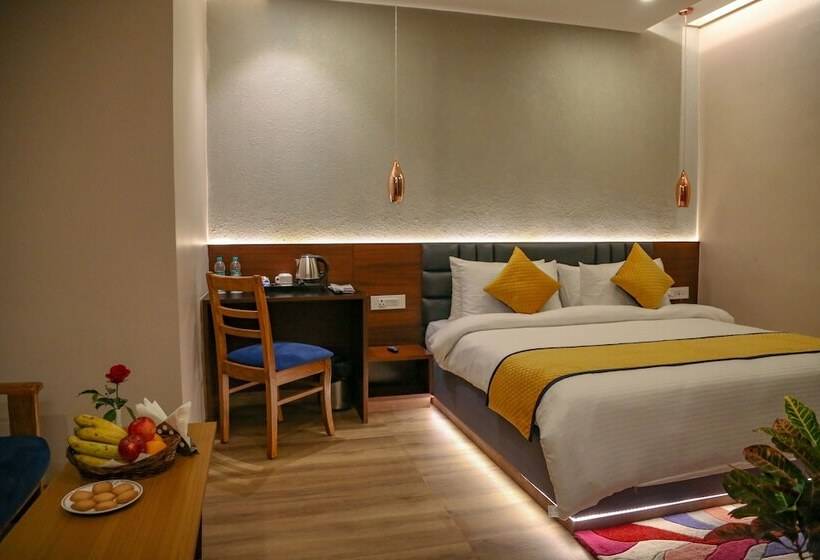 אתר נופש Four Leaf Hotel Sapphire Blue