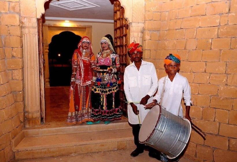 منتجع Foxoso Luxury Camps