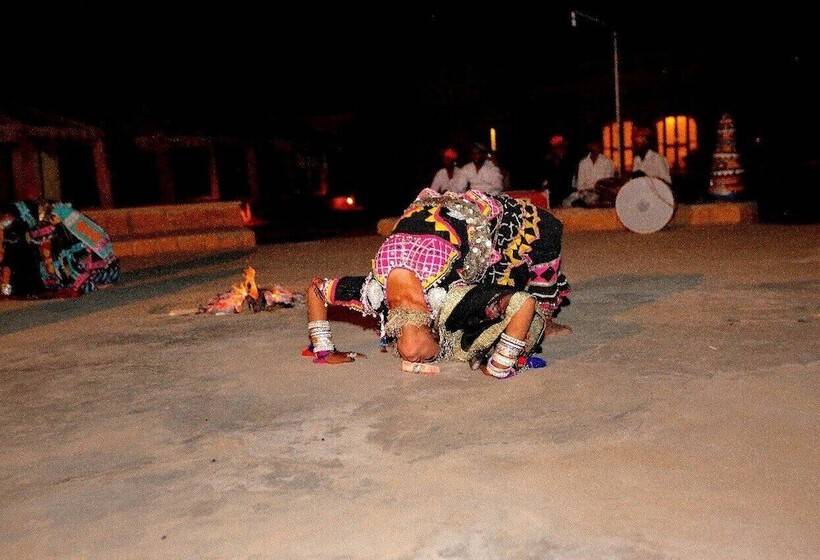 منتجع Foxoso Luxury Camps