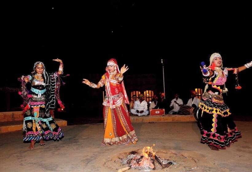 منتجع Foxoso Luxury Camps