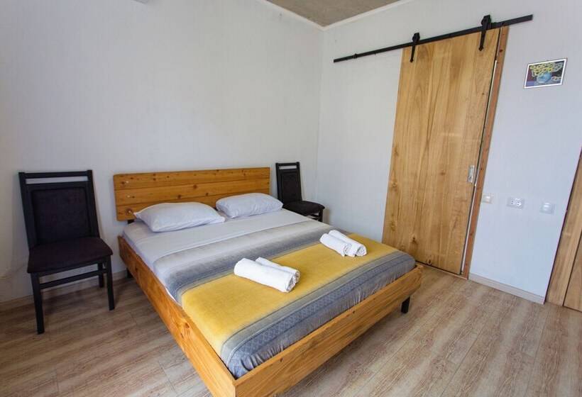 استراحتگاه Kaprovani Sand