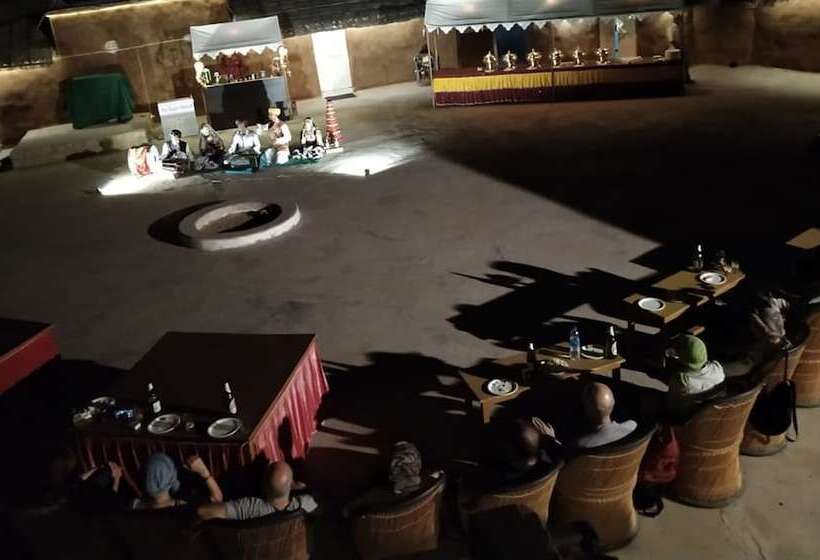 منتجع Lal Garh Desert Camp
