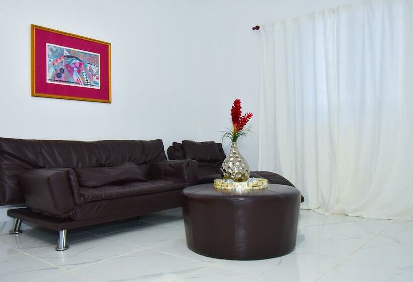 Rosil Place Aparthotel By The Beach