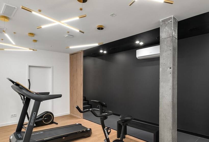 Saint Martin Residence By Y3 Hotels, Old Town With Wellness