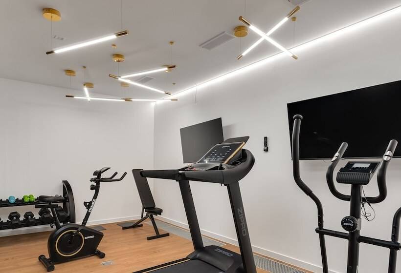 Saint Martin Residence By Y3 Hotels, Old Town With Wellness