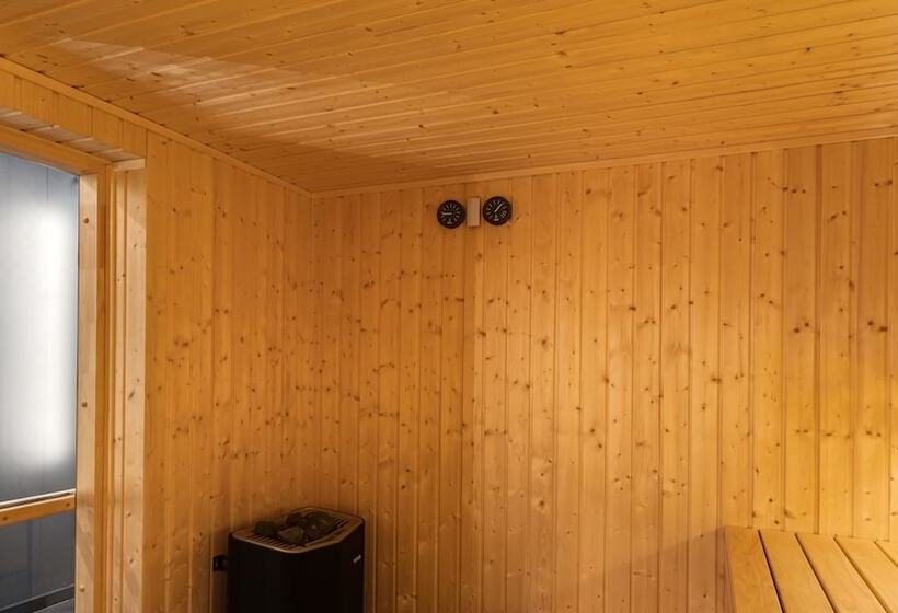 Saint Martin Residence By Y3 Hotels, Old Town With Wellness