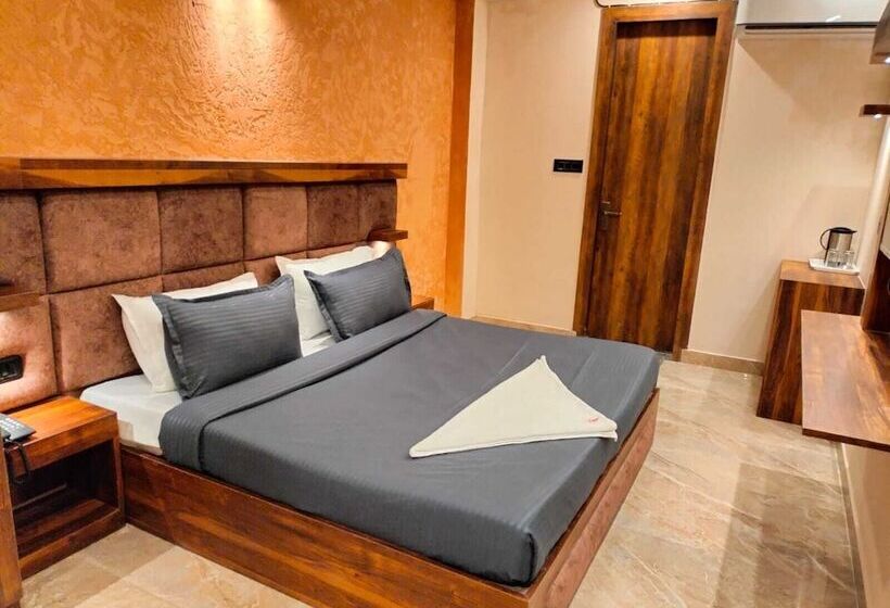 Sky High By T&m Hotels