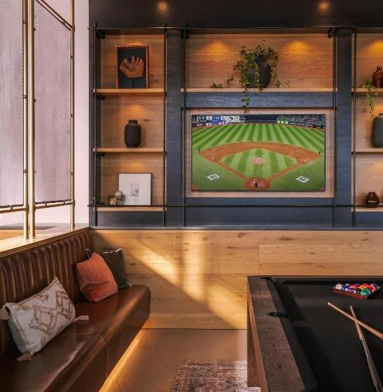 Sonder At North Loop Green