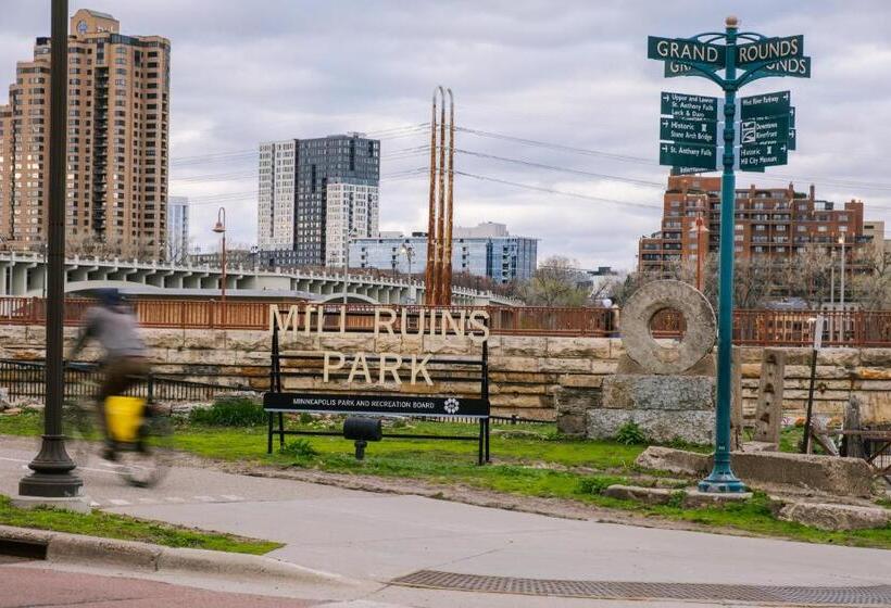 Sonder At North Loop Green