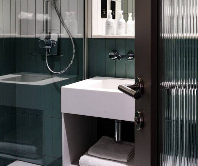 Southgate Hotel London