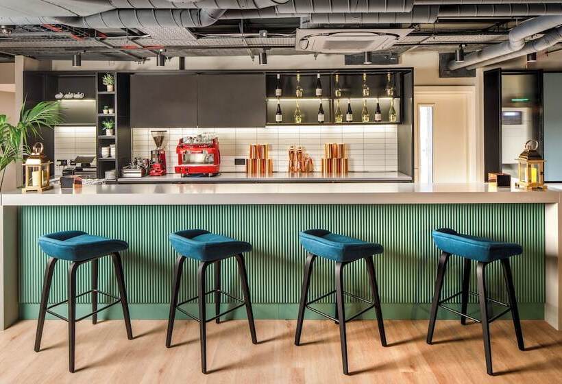 Southgate Hotel London